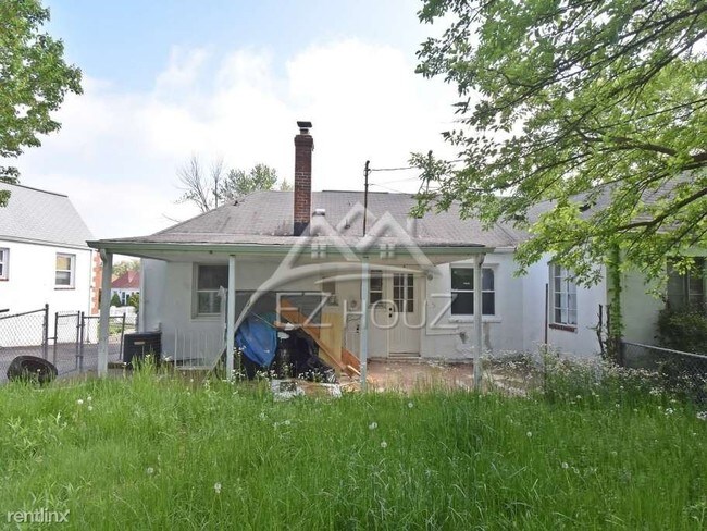 Building Photo - 2 br, 1 bath Apartment - 422 Old Home Rd