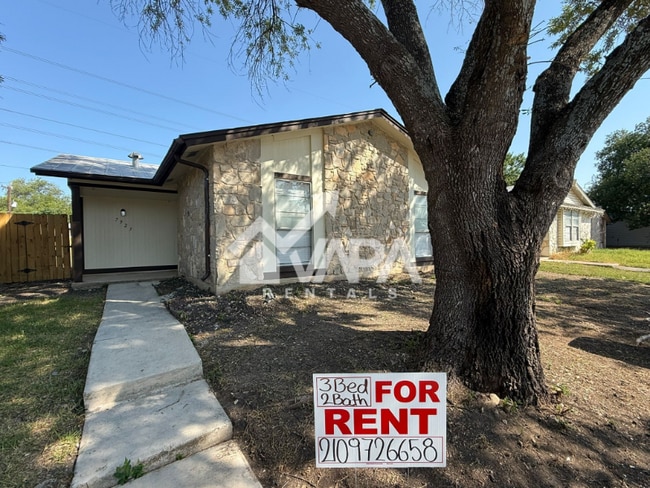 Photo - 7923 Langport House