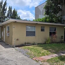 Building Photo - 830 SW 14th St