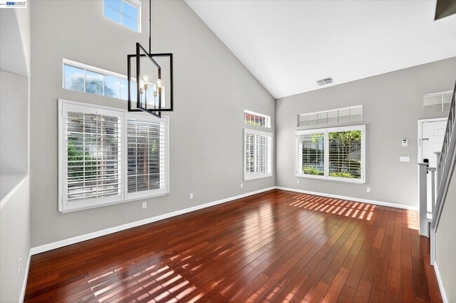 Building Photo - 133 Sundance Pl