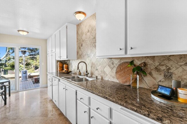 Foto del edificio - 6733 Oleander Way