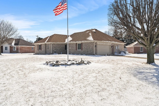 Building Photo - 5383 Tracey Jo Rd