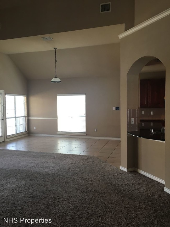 Building Photo - 5 br, 4 bath House - 8225 Painted Tree Trail