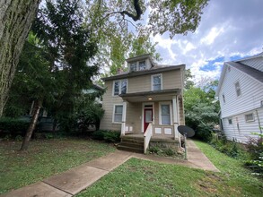 Building Photo - 171 E Northwood Ave