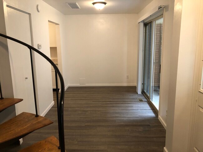 Foto del edificio - 2191 Willowgrove Ave