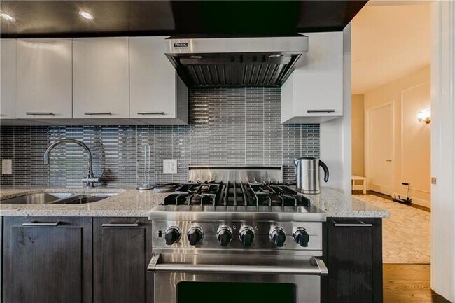 Foto del edificio - 1820 Peachtree Rd NW