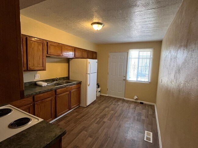 Foto del edificio - 1021 Louisiana Blvd SE