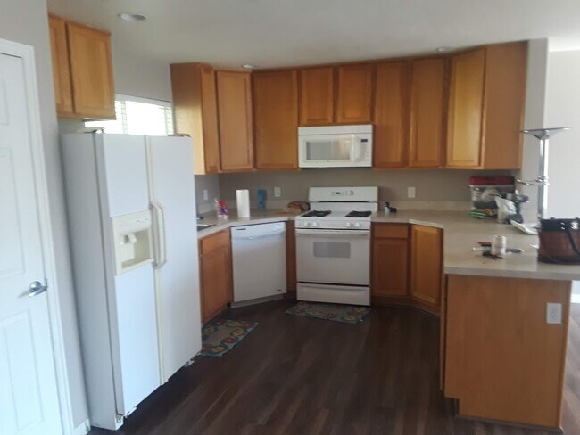 Building Photo - 1255 Alpine Way