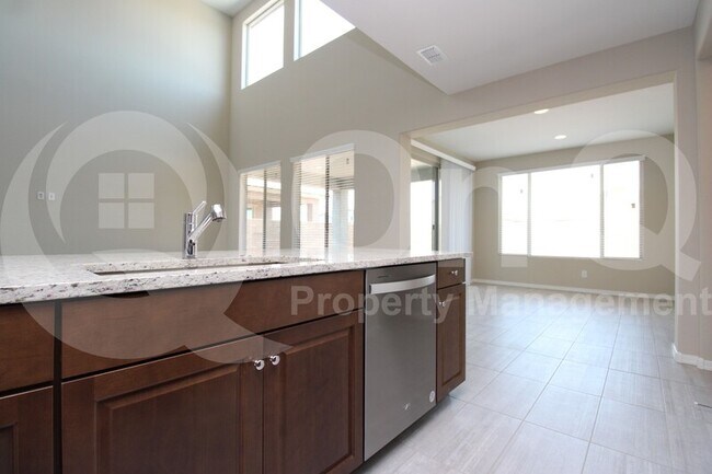 Building Photo - 7040 W Winston Dr