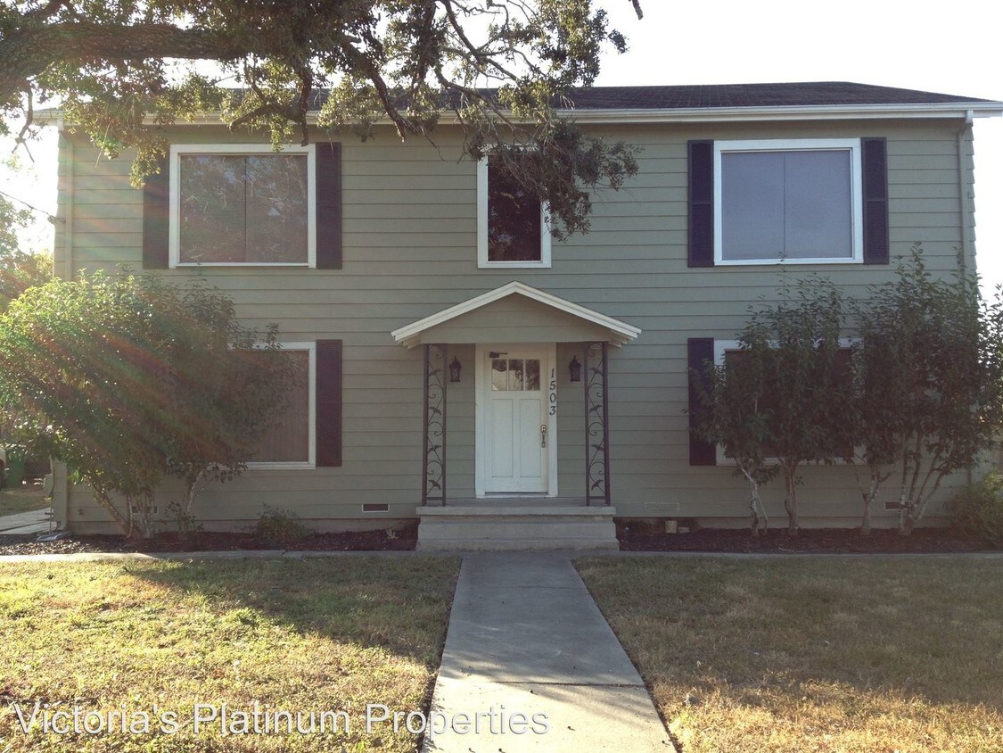 Primary Photo - 1503 E Virginia Ave