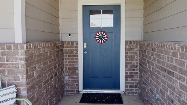 Foto del edificio - 252 Bunting Ln