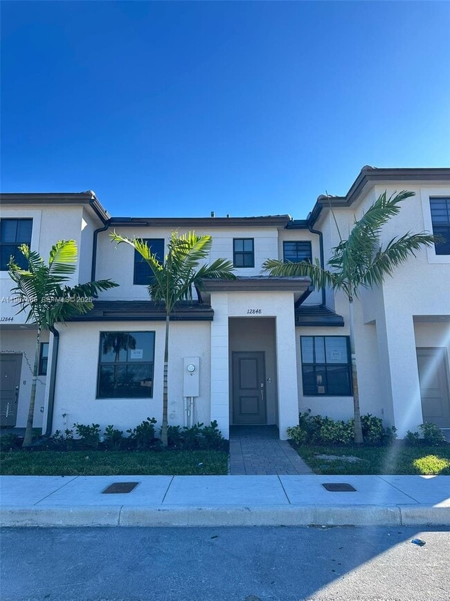 Building Photo - 12848 SW 232nd Ter