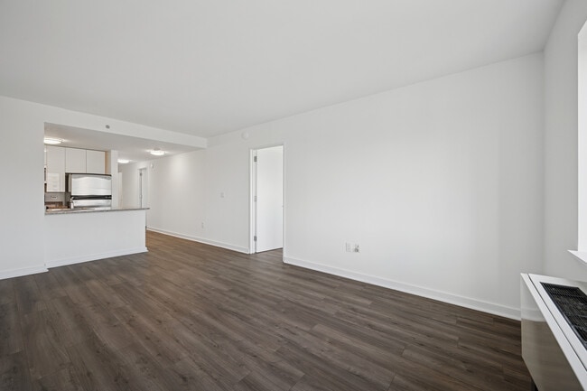 Interior Photo - MODA