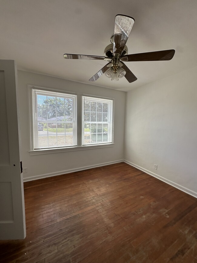 Foto del edificio - 1607 Peachtree Cir N