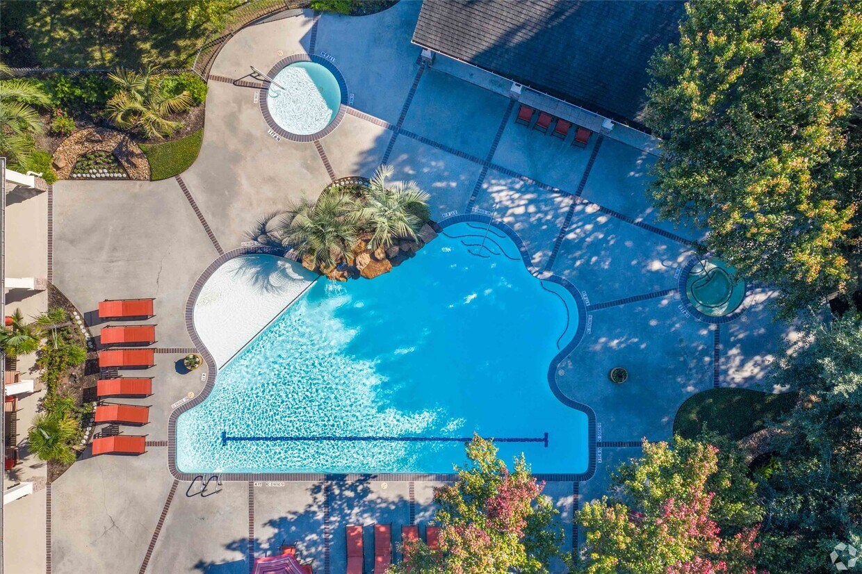 Foto principal - 2400 Spring Rain Dr