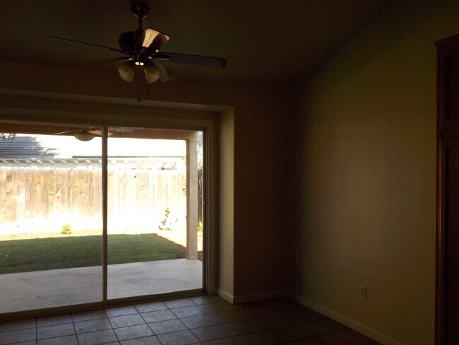 Foto del edificio - 5422 W Dorothea Ave