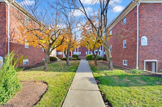 Foto del edificio - 640 Franklin Ave