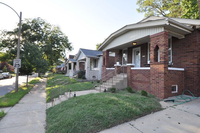 Building Photo - 6215 Oleatha Avenue