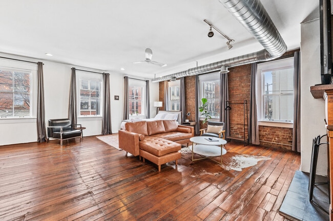 Building Photo - 111 E 13th St