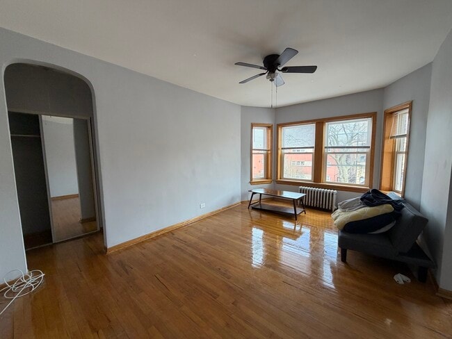 Building Photo - 6956 N Ashland Ave