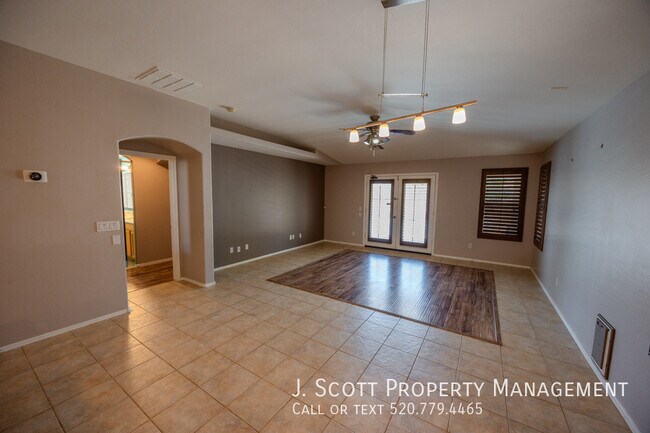 Foto del edificio - 2320 W Apollo Rd
