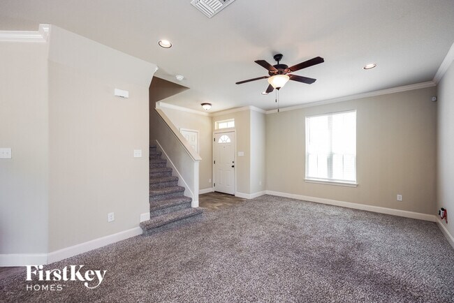 Building Photo - 4015 Anton Dr