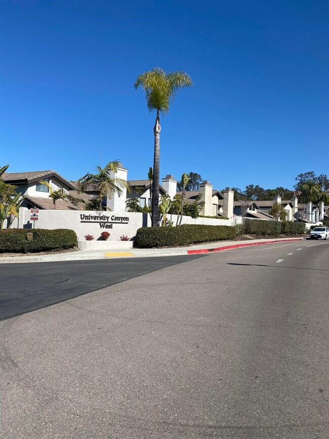 Foto del edificio - 6121 Caminito Del Oeste