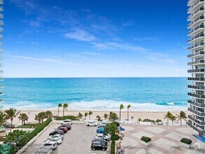 Building Photo - 3500 Galt Ocean Dr