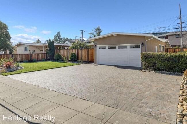 Foto del edificio - 3 br, 2 bath House - 2226 South Norfolk St...