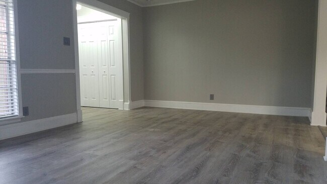 Foto del edificio - 14321 Brook Hollow Blvd