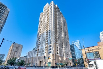 Building Photo - 1400 S Michigan Ave