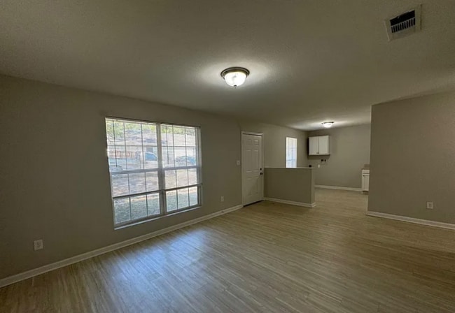 Photo - 251 Lawrence Rd Apartment