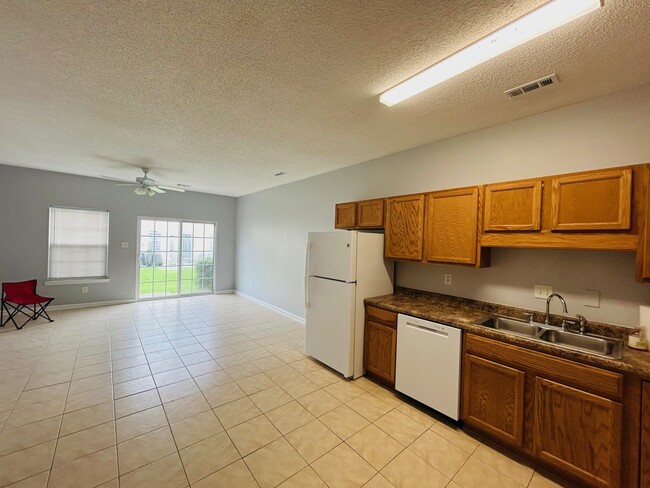 Building Photo - 602 Beach Walk Pl