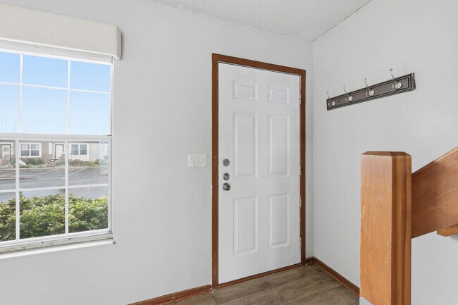 Foto del edificio - 4916 Stoneybrook Blvd