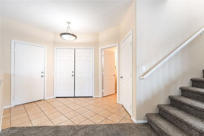 Building Photo - 744 Blue Barrel St