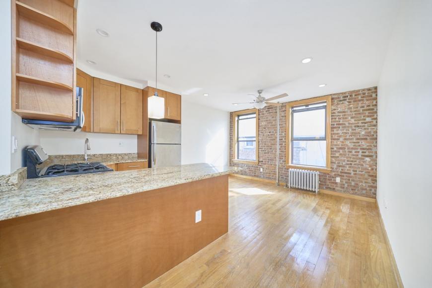 Foto principal - 3 bedroom in New York NY 10040