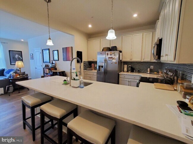 Foto del edificio - 2927 Duvall Ridge Rd