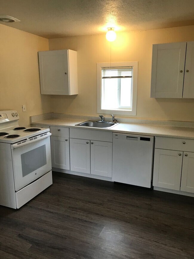 Foto del edificio - [HUD 1087] 2 Bedroom 2 Bathroom w/ Large Back Yard
