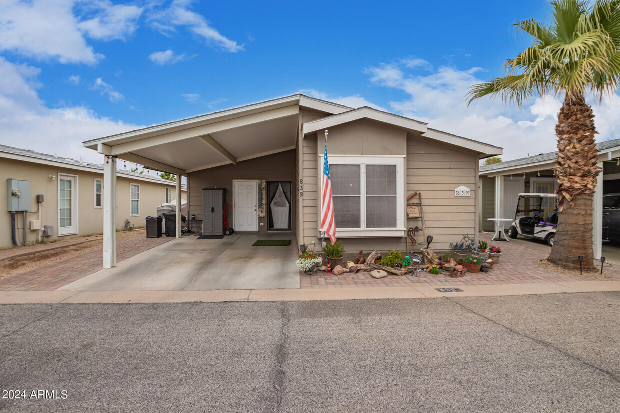 Primary Photo - 11201 N El Mirage Rd