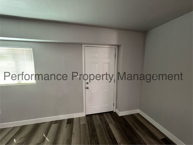 Building Photo - 5012 Yellow Rose Ct