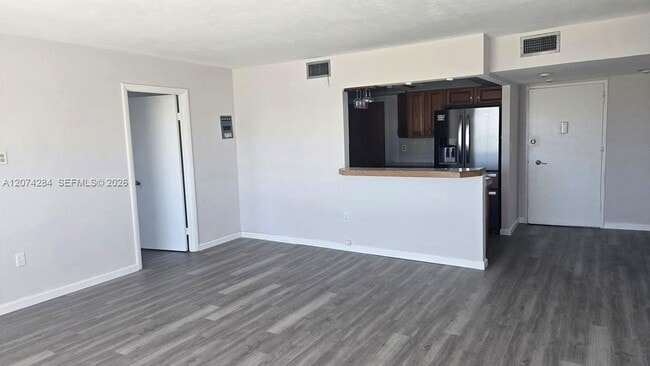 Building Photo - 8024 Tatum Waterway Dr