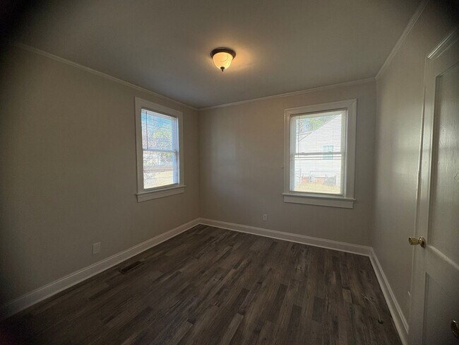 Foto del edificio - 2212 Grace Ave