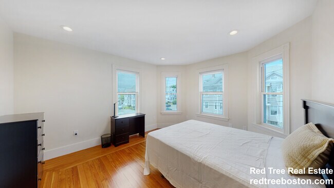 Foto del edificio - 5-7 Chester Ave. Unit 2