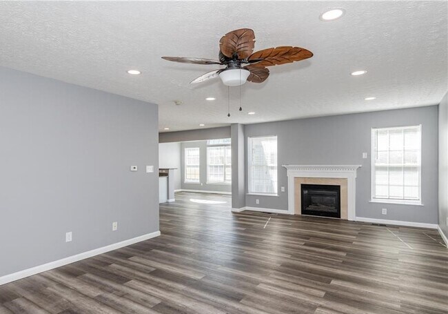 Foto del edificio - 3601 Empire Dr