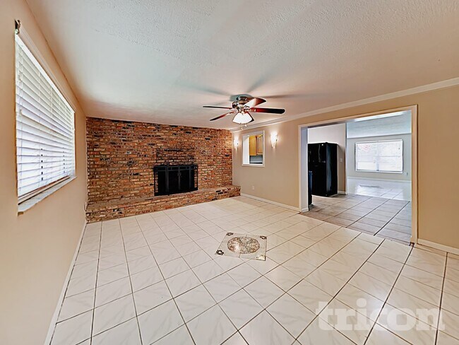 Building Photo - 3463 Arbutus Ln