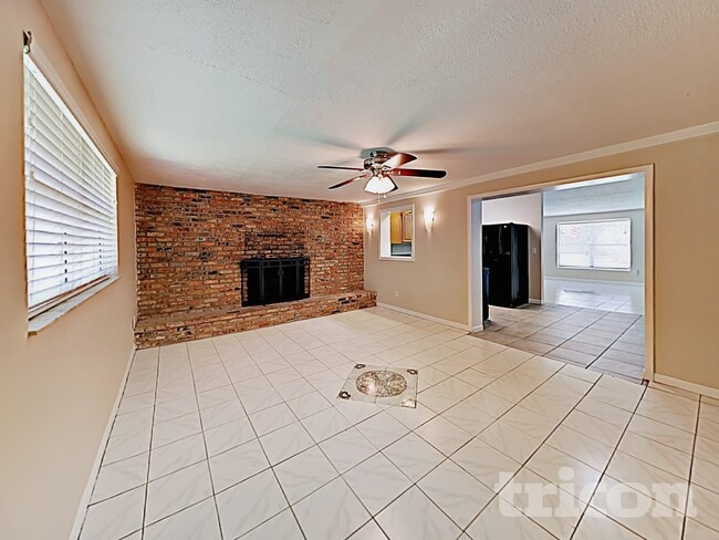 Foto del edificio - 3463 Arbutus Ln