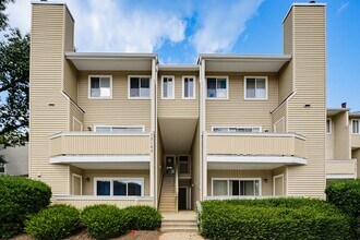 Building Photo - 13123 Wonderland Way