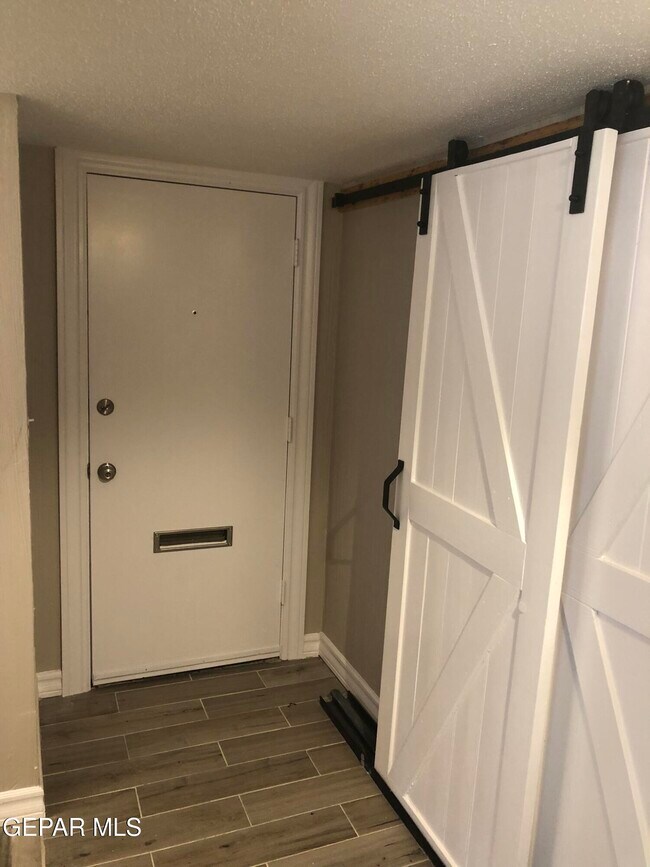 Foto del edificio - 252 Shadow Mountain Dr