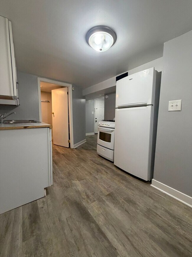 Foto del edificio - 4828 Melville Ave