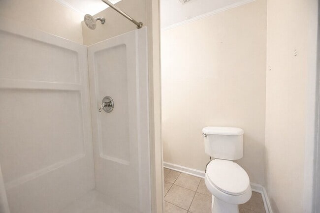 Building Photo - 1205 Broadus Ave SE